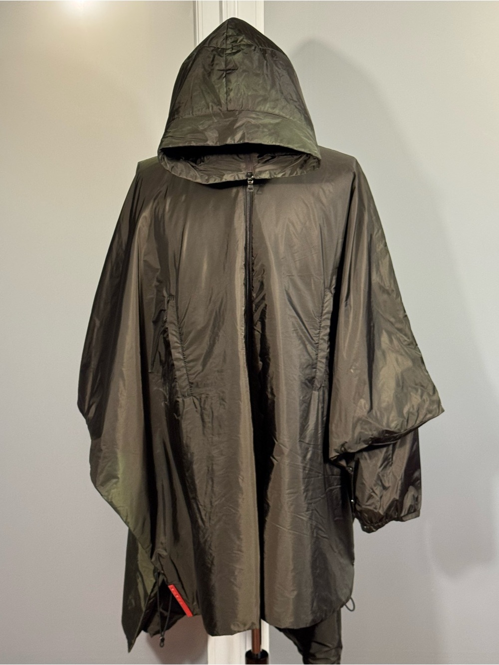 Prada Linea Rossa Packable Hooded Poncho Jacket TG56 Brown Iridescent OS
